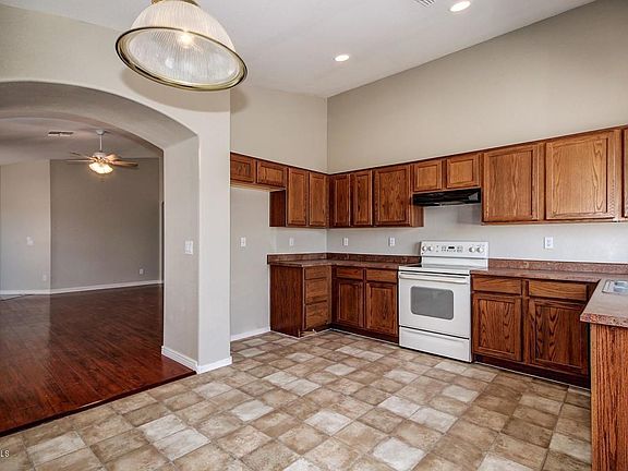 5th image of 1446 S 220th Ln