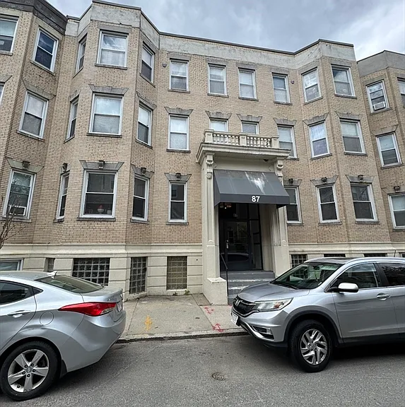 87 Gordon St #8 — Photo 1