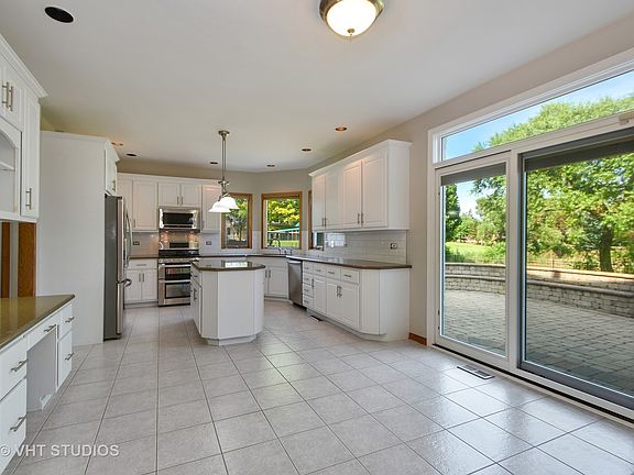 3rd image of 15547 Lakeside Dr