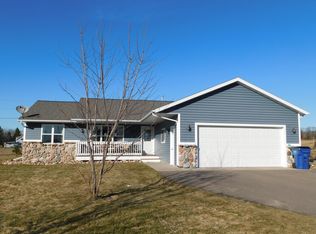 204 Veneer Ln, Hatley, WI 54440