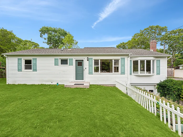 113 E Tiana Rd — Photo 16