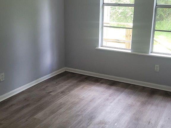 5th image of 1247 Neva St