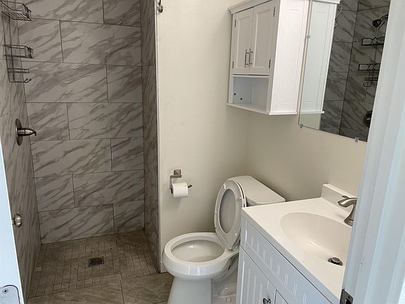 4th image of 324 S Asbury St #2