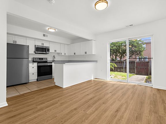 4th image of 1790B Belle Dr