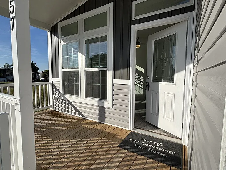 557 Bimini Cay Cir #557 — Photo 16