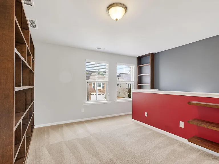 125 Begen St — Photo 19