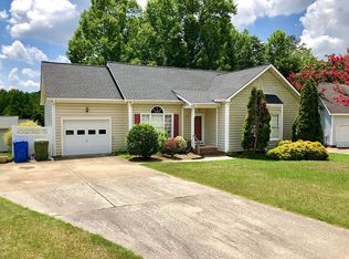 504 Quest Ridge Dr, Fuquay Varina, NC 27526