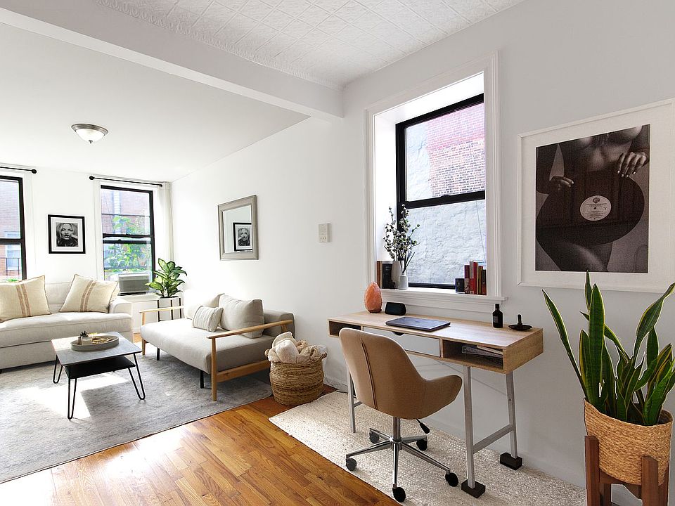 1st image of 241 Mulberry St APT 17