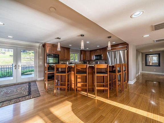 2nd image of 335 Highview Dr