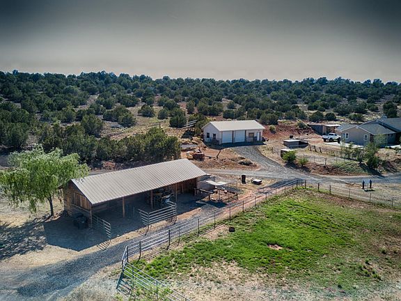 4th image of 7617 Dalton Ln