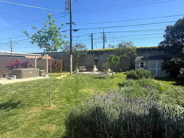 5261 25th St — Photo 24