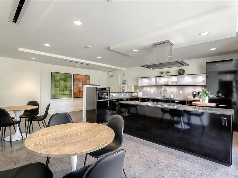 88 E San Fernando St #504 — Photo 13