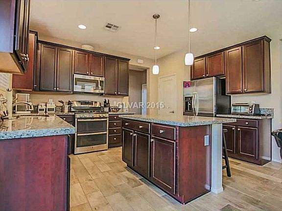 3rd image of 6486 Acorn Oaks St