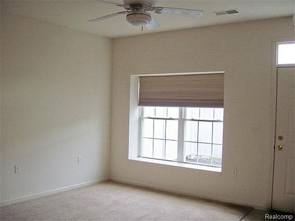 3rd image of 2858 Cottonwood Dr Unit A