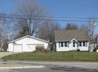 1006 S Willow St, Effingham, IL 62401