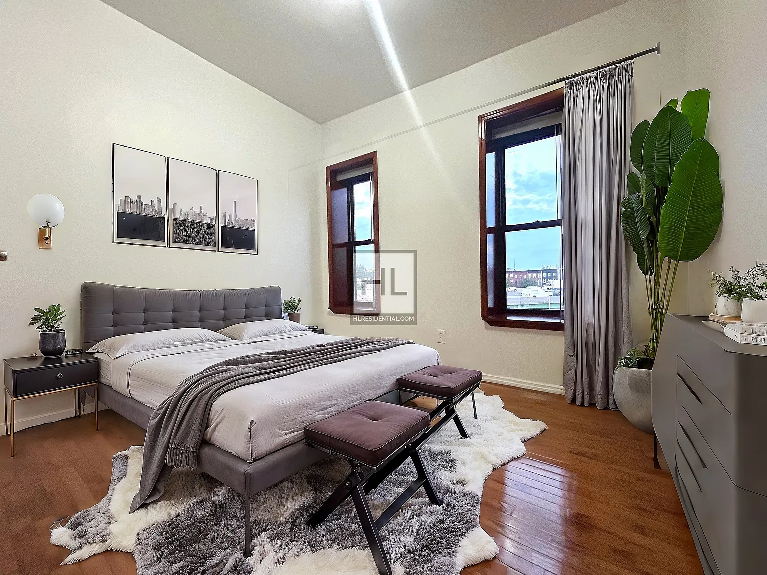 707 Henry Street — Photo 1