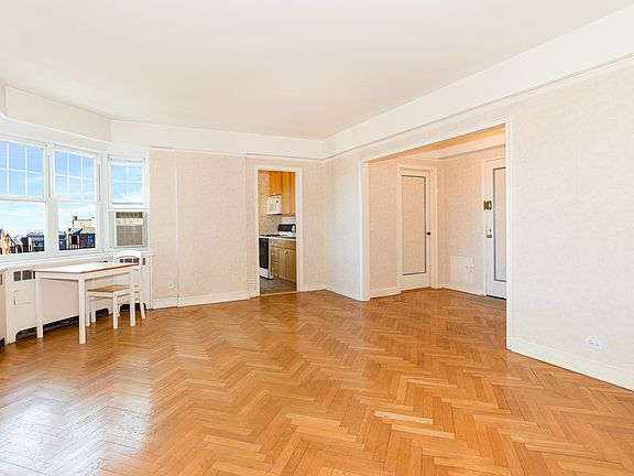 2nd image of 120 Cabrini Blvd APT 95
