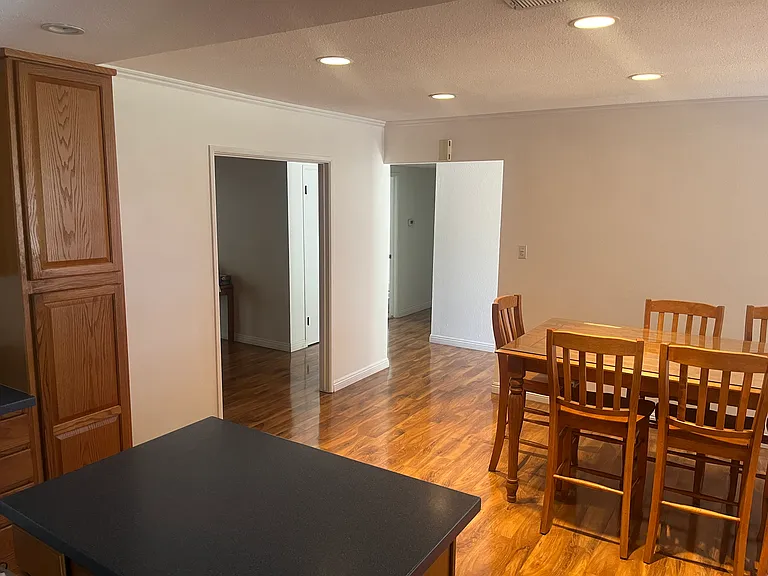 Kitchen/Dining Room 2