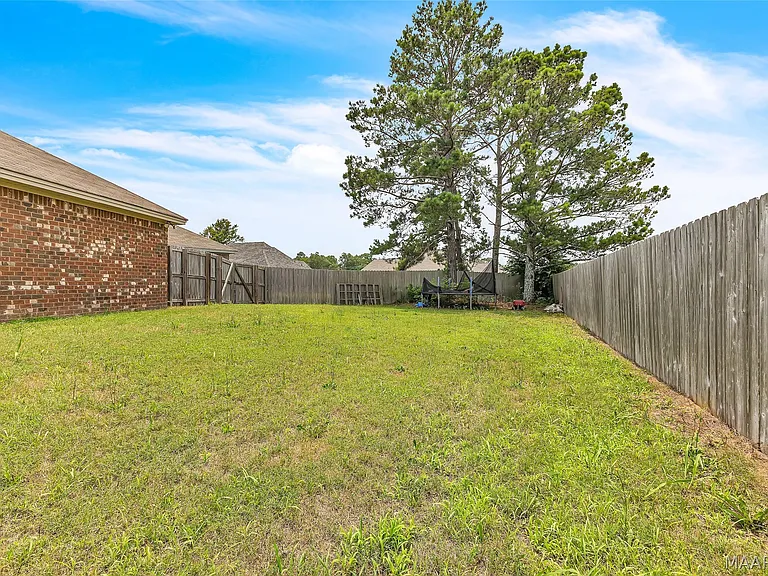 76 Zachary Cir — Photo 29