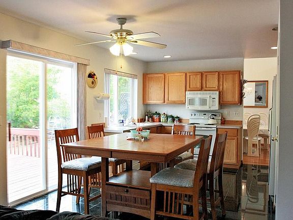 Kitchen & Nook