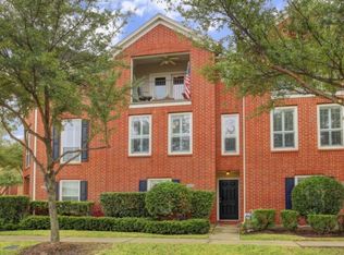 3007 N Heights Hollow Ln, Houston, TX 77007