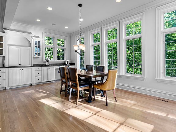 4th image of 7946 Mill Stream Cir
