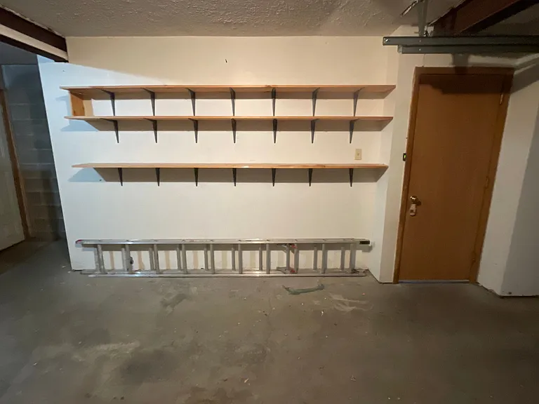 210 Woodhaven Dr — Photo 33