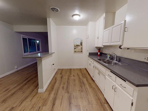 3rd image of 14521 Firmona Ave #14521