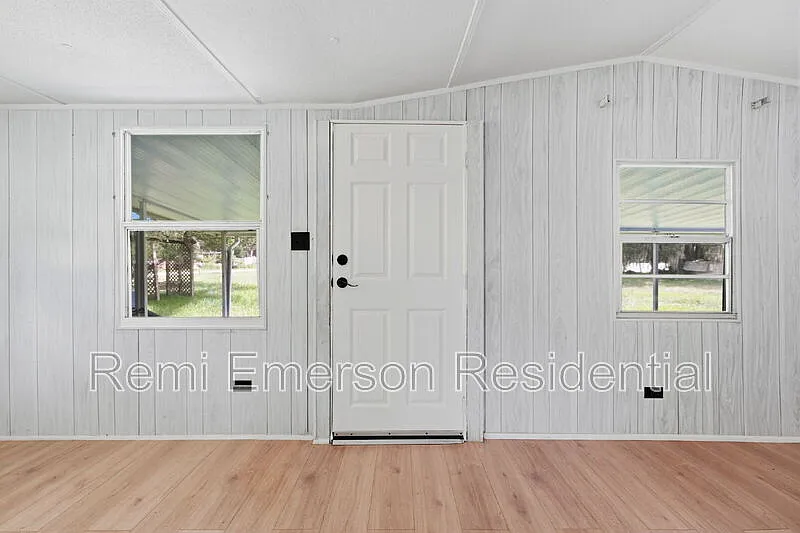 4 bed, 2.0 bath, 1400 sqft, $1,750 — Photo 4