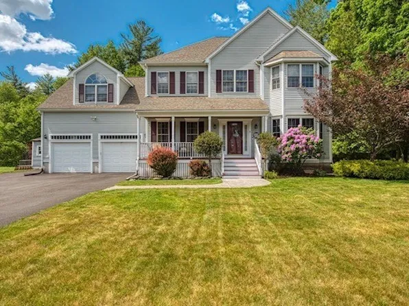 6 Mohawk Rd, Raynham, MA 02767