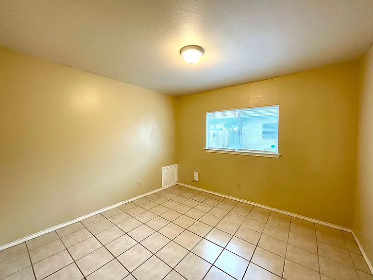 7560 Oak Chase — Photo 12