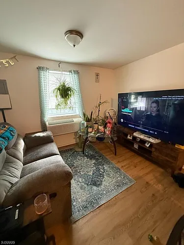 19 Merriam Ave #C Photo 1 19 Merriam Ave #C Photo 1