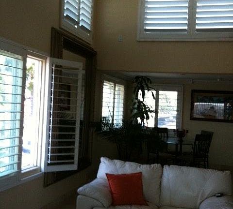 Living room to dining room