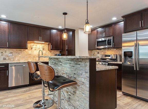 4th image of 16920 Robinhood Dr
