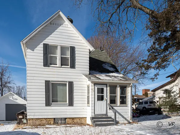 520 S Burchard Ave, Freeport, IL 61032