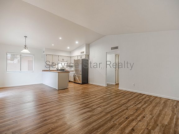 5th image of 909 W Malibu Dr