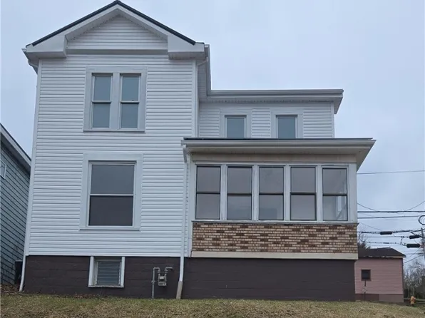 225 Jacquette St, Bridgeport, OH 43912