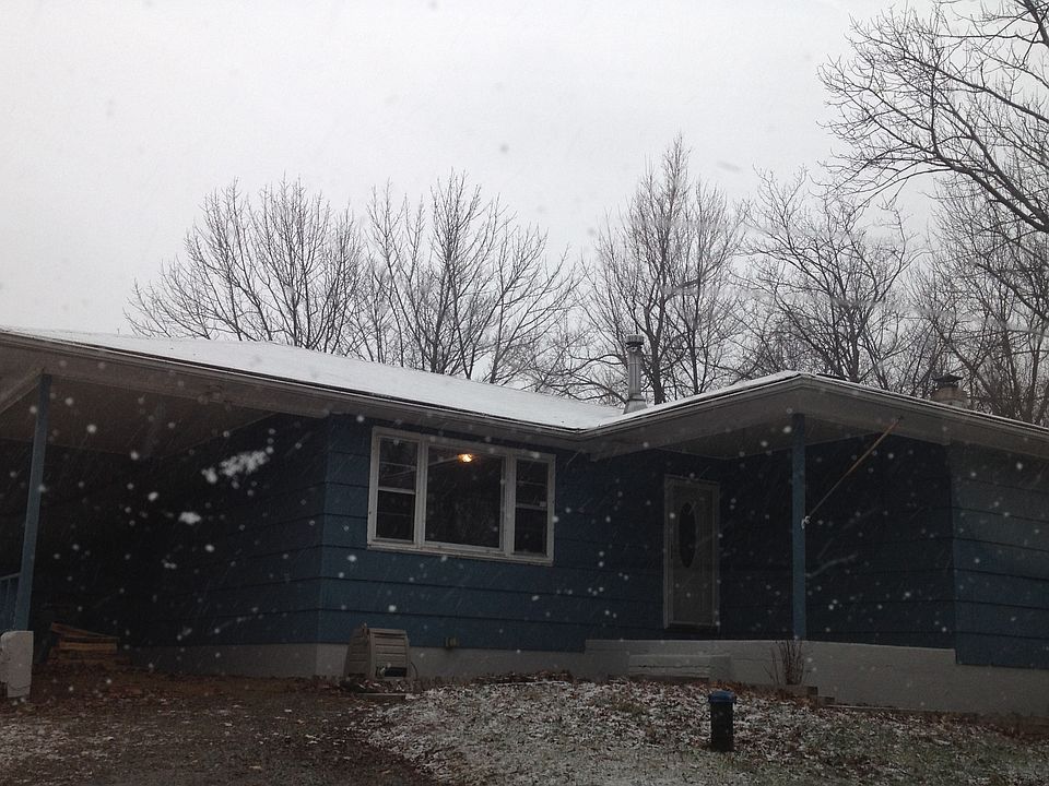 1st image of 9 Acorn Dr