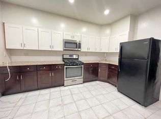 38 W 12th St FLOOR 1, Bayonne, NJ 07002
