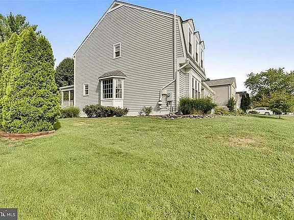 3rd image of 3438 Hidden Meadow Dr