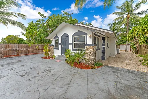 1621 NW 55th St Photo 1