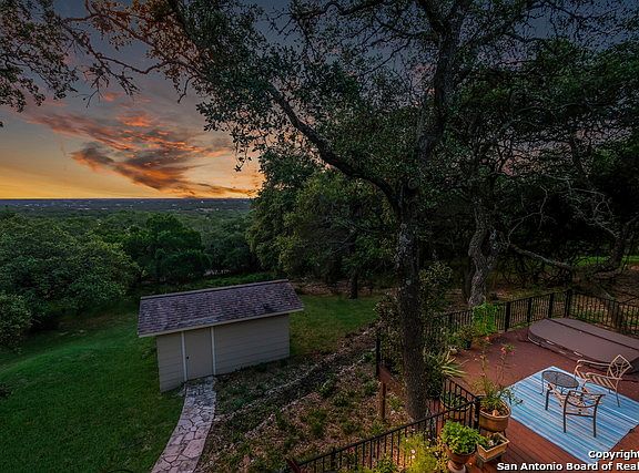 3rd image of 110 Ashton Oaks