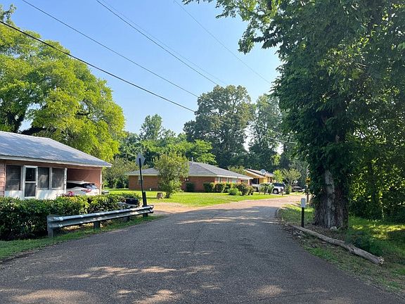 4th image of 526 W Stiers Ln