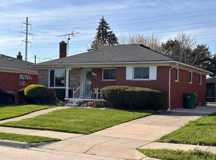 15320 Stricker Ave, Eastpointe, MI 48021