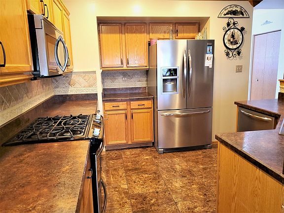 5th image of 2405 Red Oak Ct