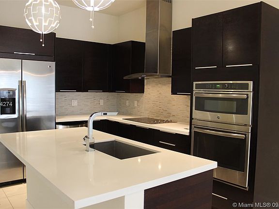 4th image of 10305 NW 63rd Ter APT 201