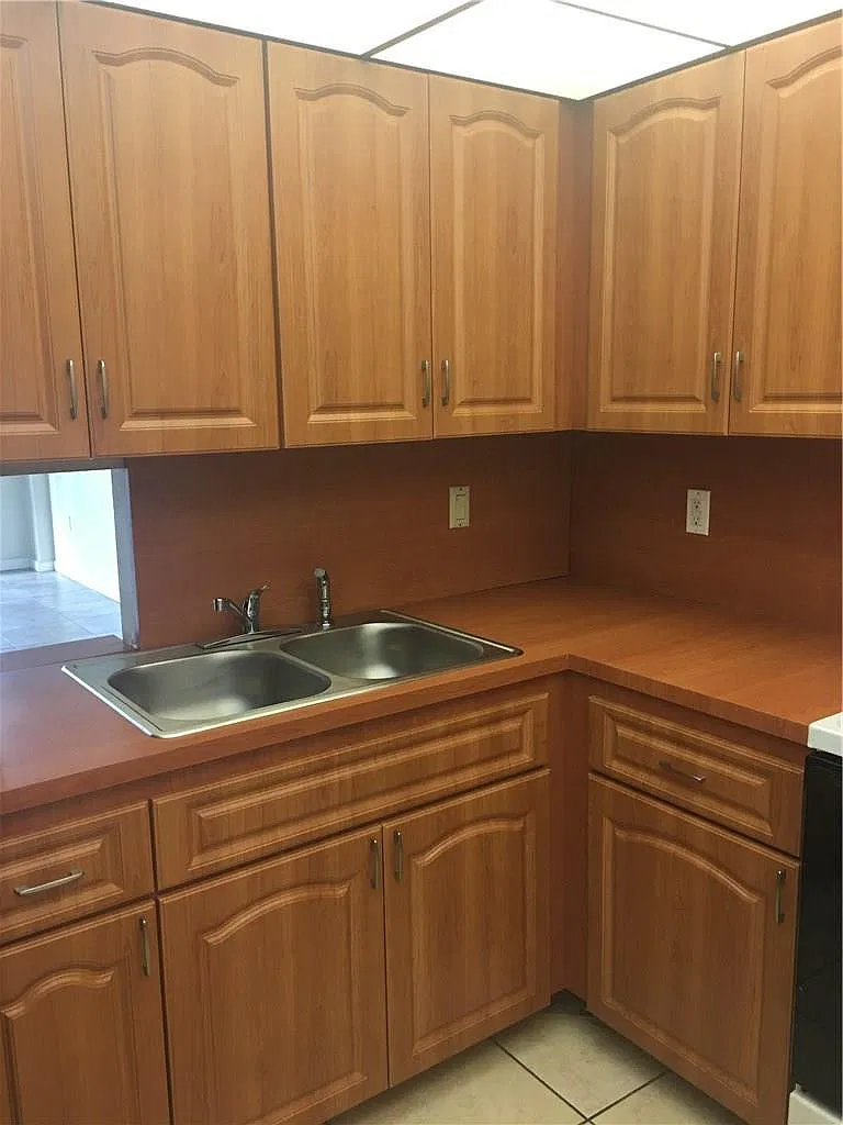 1 bed, 1.0 bath, 840 sqft, $1,600 — Photo 3