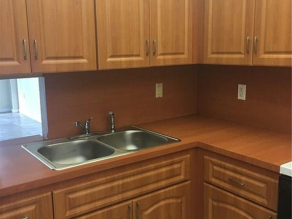 3rd image of 15600 NW 7th Avenue #421