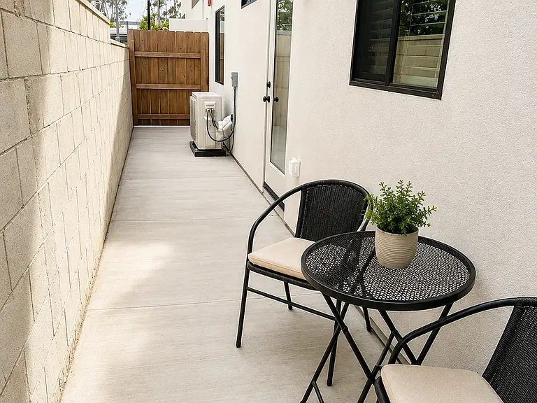 1022-32 47th St #10 — Photo 9