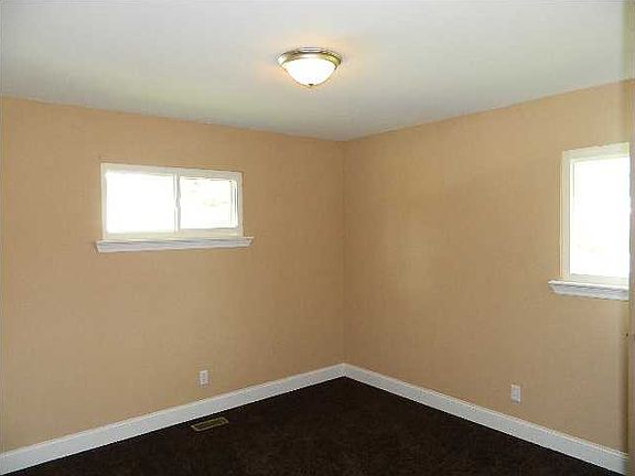 3rd image of 1622 Sunray Dr